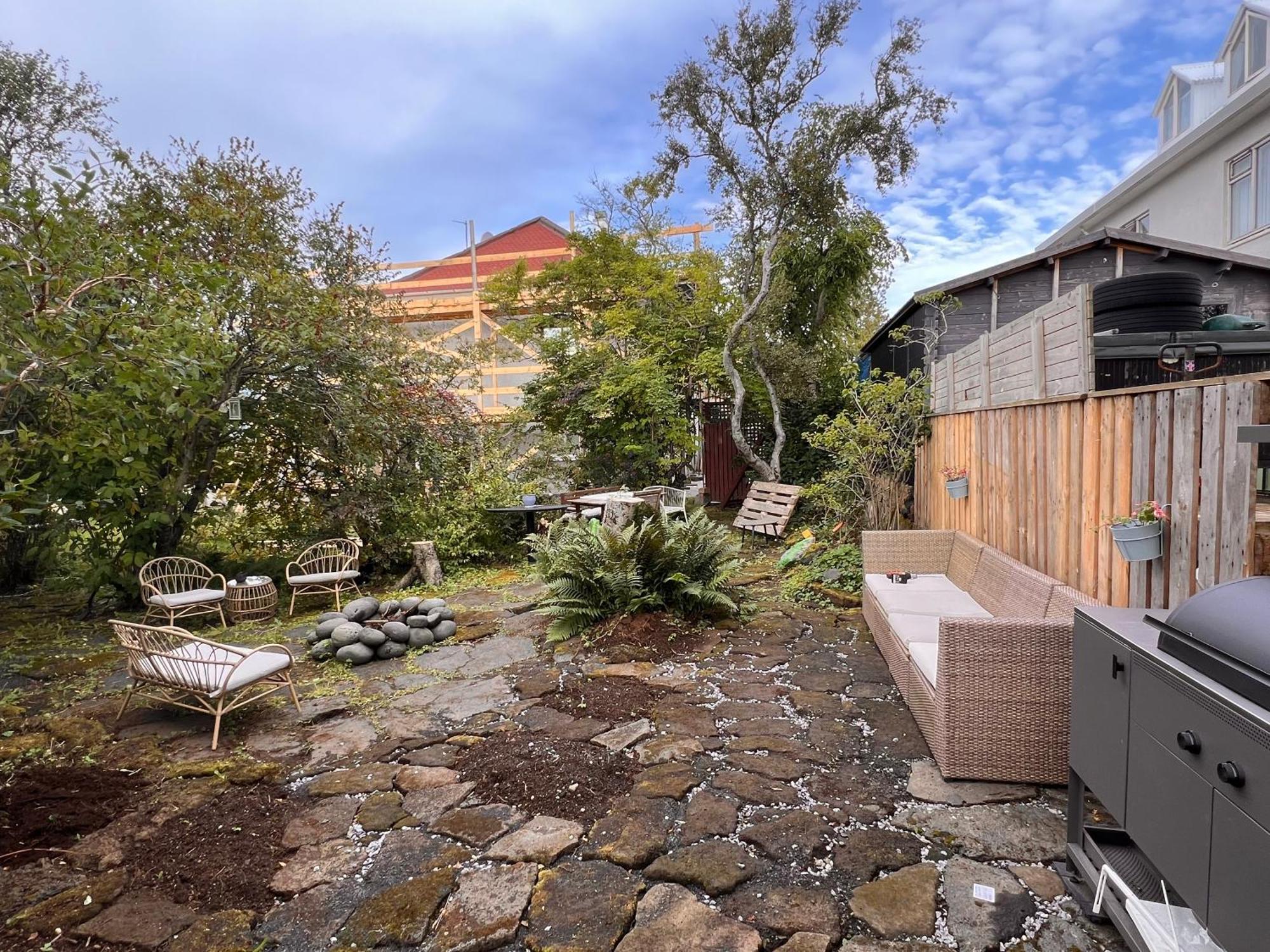 Casa Disa - Dreams, A Boutique Guesthouse In Reykjavik City'S Central Park And Botanical Garden In Laugardalur, Hot-Spring-Valley Kültér fotó